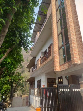 TPOVAN home stay ,baba balkh NATH mandir road uper TPOVAN near AYM YOGA SCHOOL